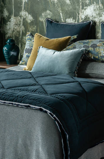 Bianca Lorenne - Tessere Prussian Blue Comforter (Eurocases Sold Separately)